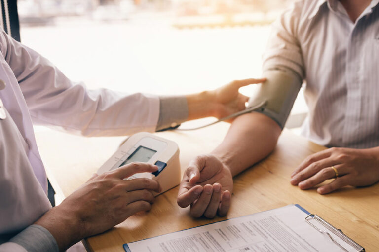 Early Signs of High Cholesterol – What to Know and Risk Factors